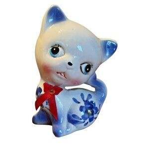 Vintage Big Eye Kitty Cat Kitsch 1950’s Blue & White Ceramic Red Ribbon 5 in